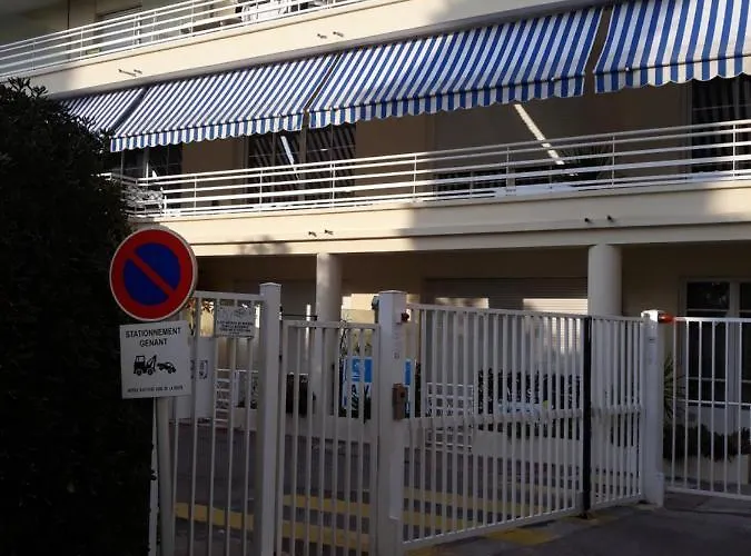 Le Palais Du Tropique Vue 5e Etage Avec Ascenseur * ז'ואן-לה-פינס